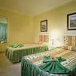 Hyde Park Lane Vila