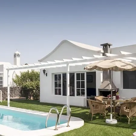 Вилла Hyde Park Lane *