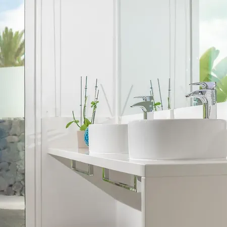 Hyde Park Lane Willa *