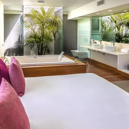 Hyde Park Lane פוארטו דל כרמן